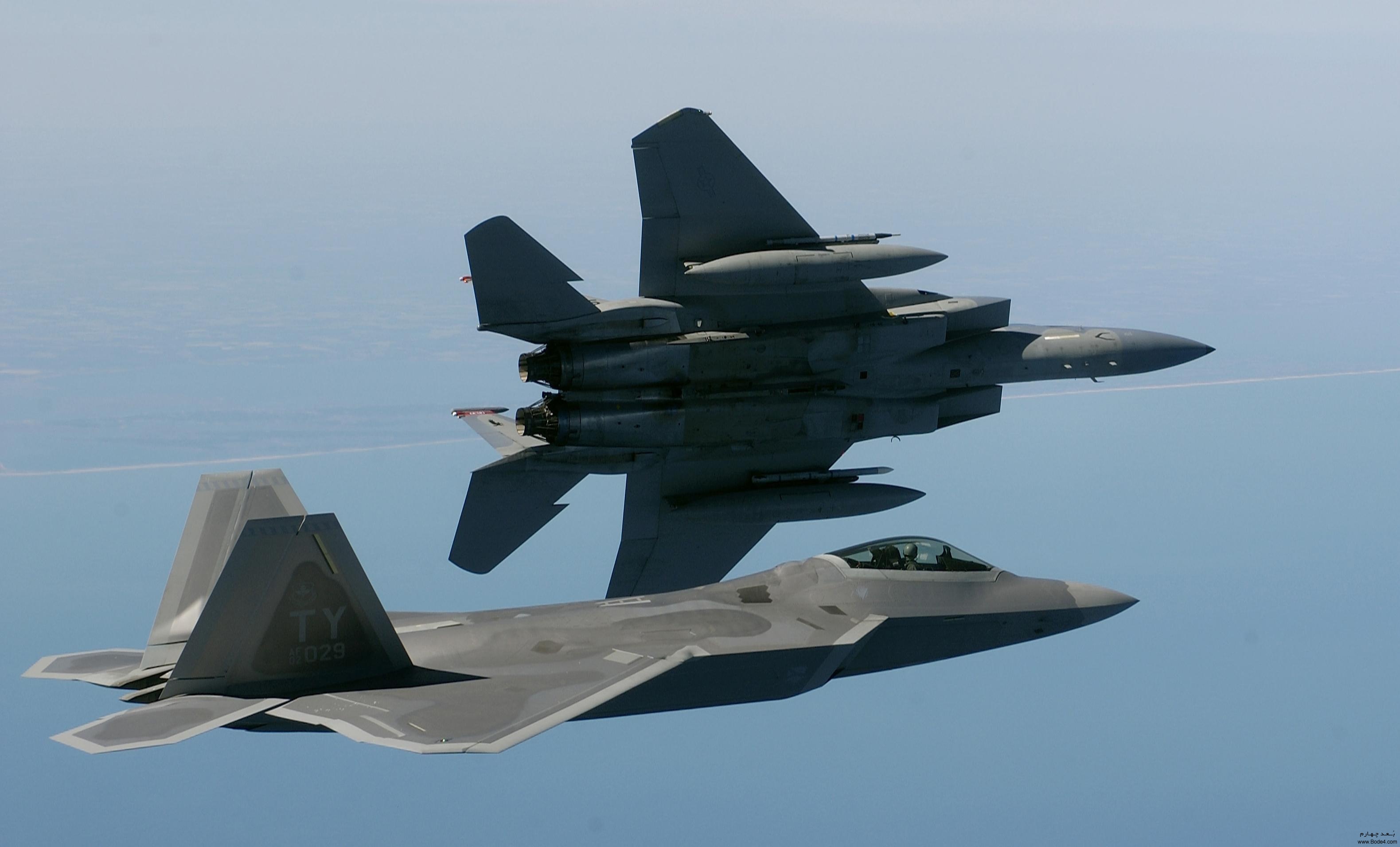 آشنایی با هواپیما جنگنده F-22